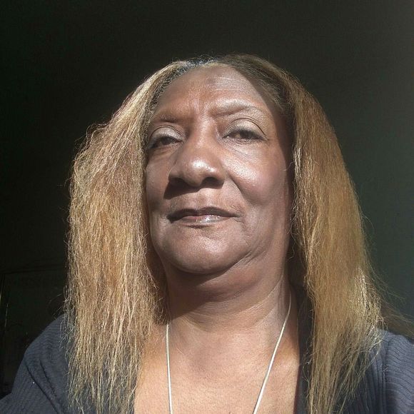 Meet your Posher, Shirley - Picture 1 of 1